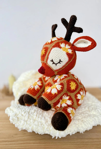 Reindeer African Flower Christmas Amigurumi Crochet Pattern - Crafts