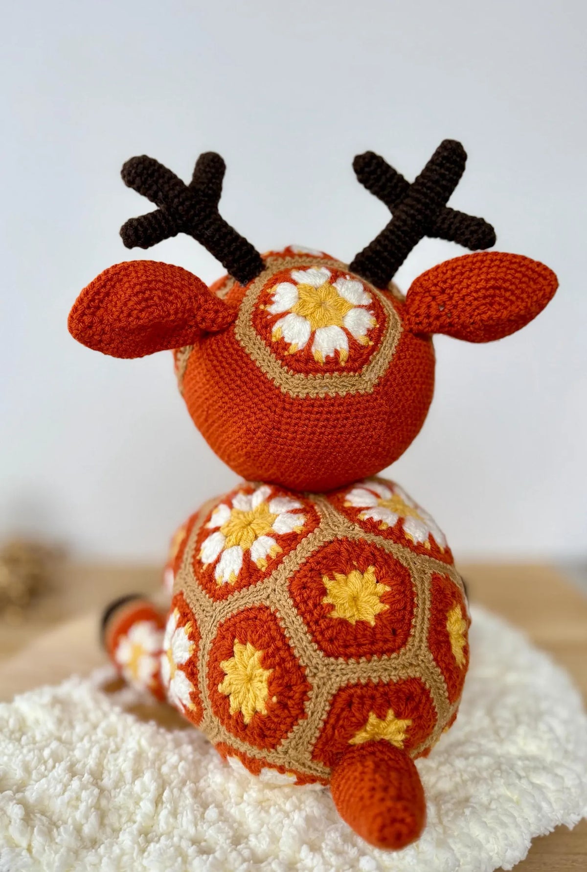 Reindeer African Flower Christmas Amigurumi Crochet Pattern - Crafts