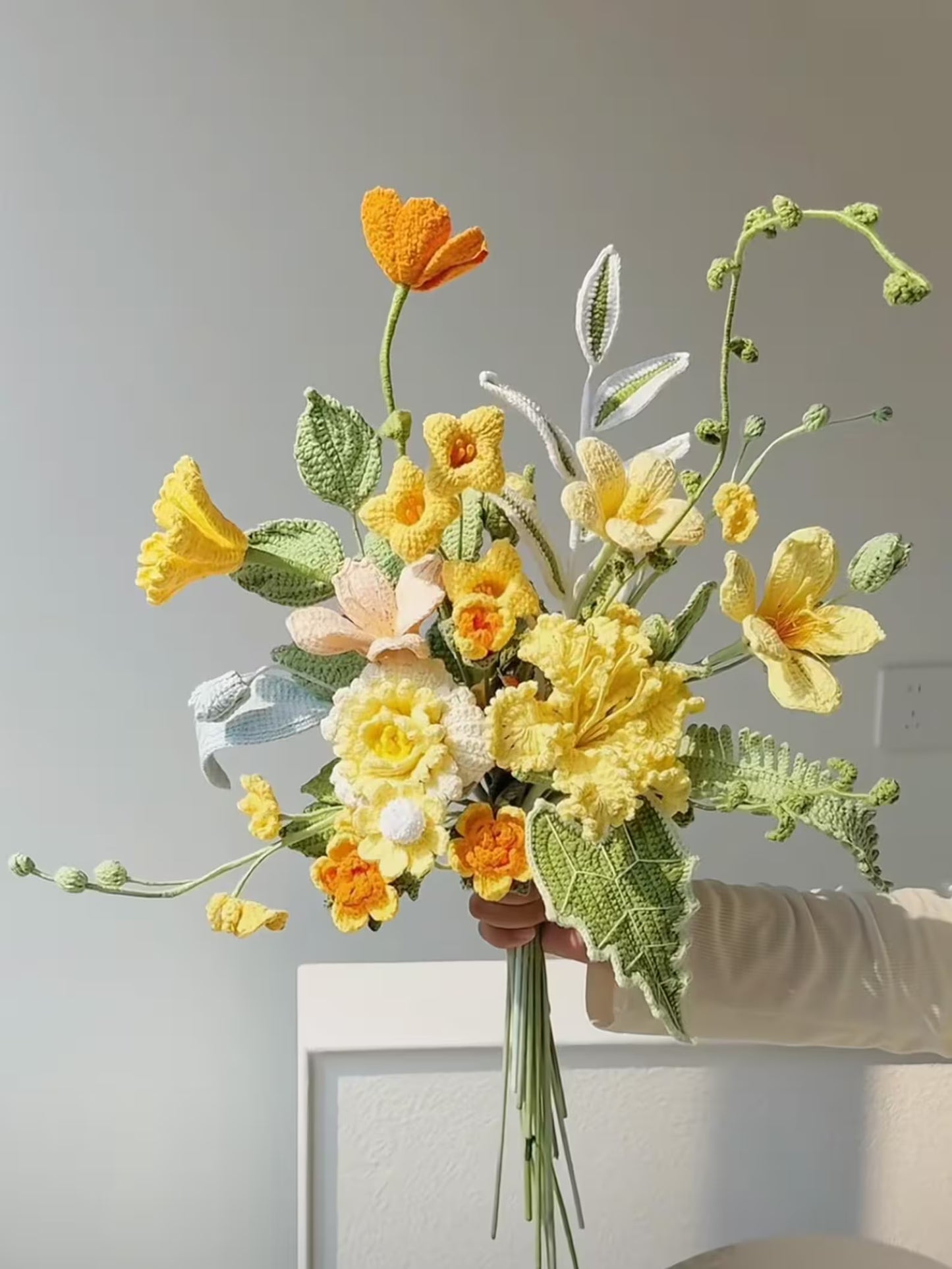 15-in-1 Floral Crochet Pattern Flower Bouquet Arrangement - Crafts