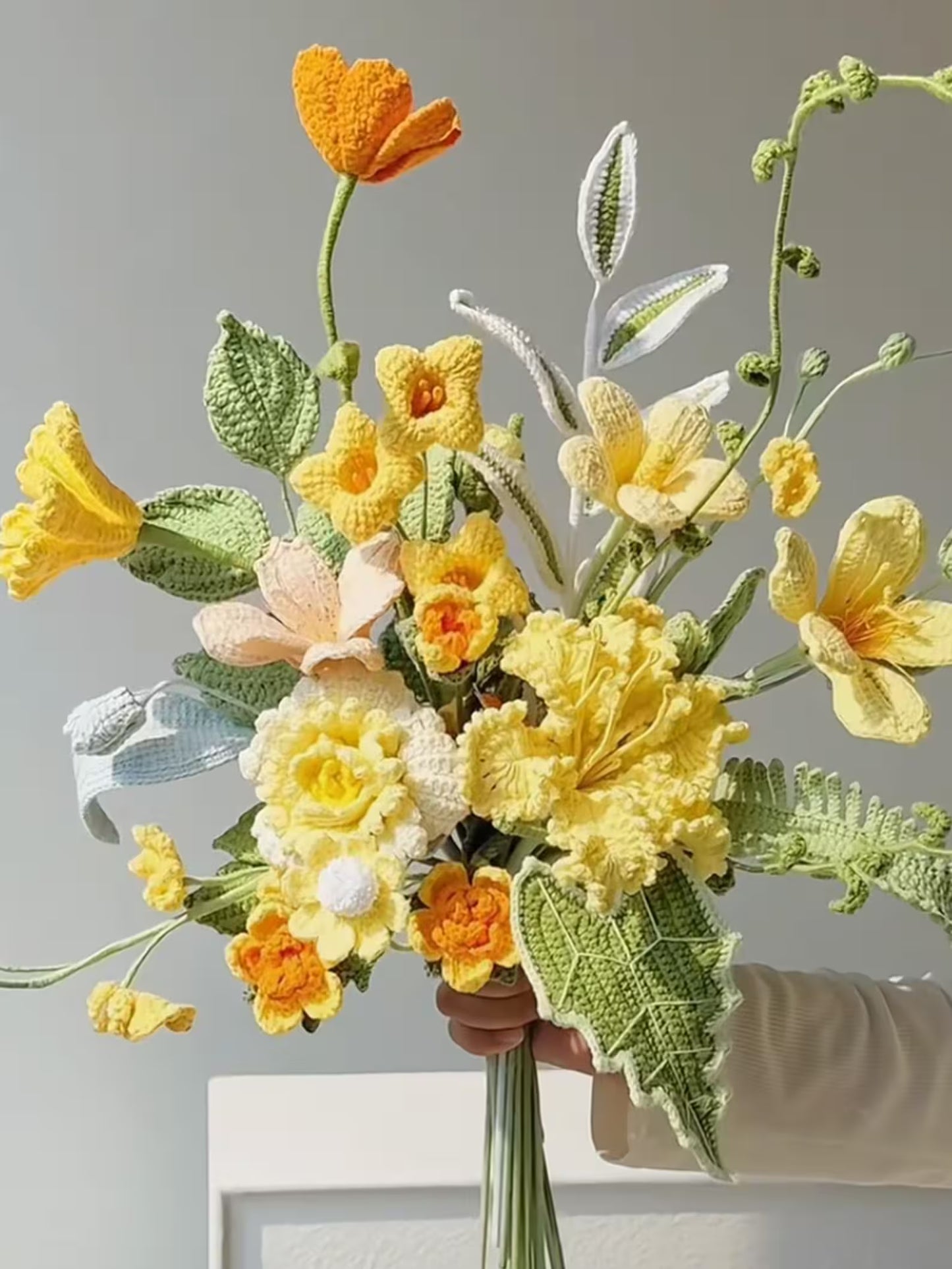 15-in-1 Floral Crochet Pattern Flower Bouquet Arrangement - Crafts