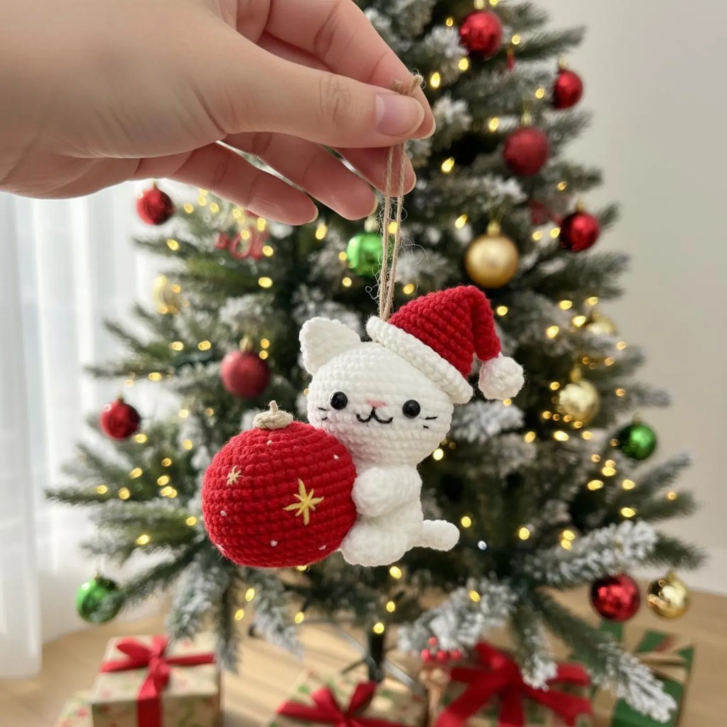 Christmas Cat and Ball Crochet PDF Pattern - Crafts