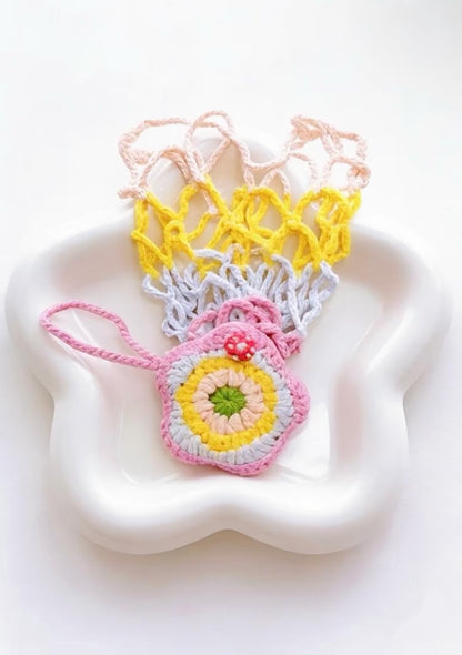 2 in 1 Spring Flower and Apple Crochet Pattern Drink Carrier - Crafts