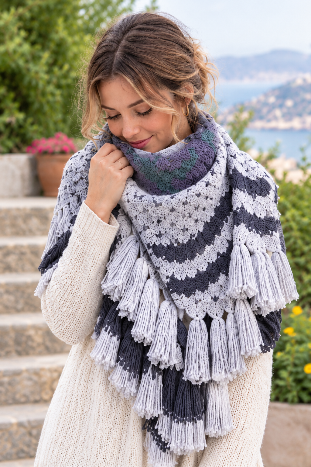 Receita de Poncho Xale de Crochê com Franjas Manta Boho em PDF | Artesanato